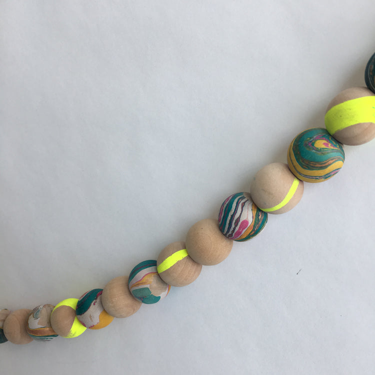 MARBLE BALL GARLAND