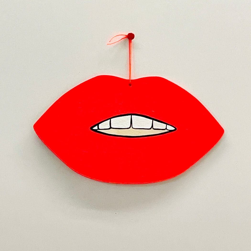 LIPS - WALL CHARM