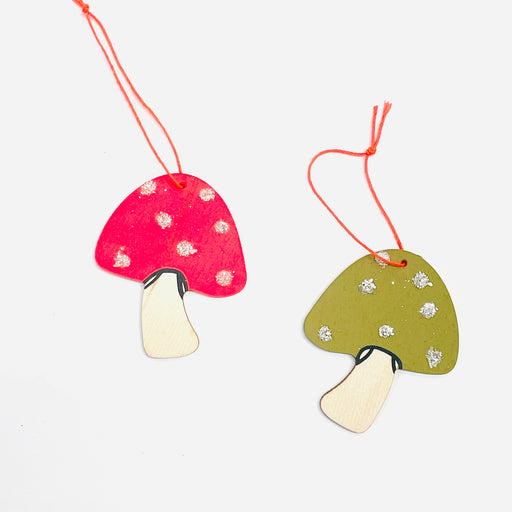 MUSHROOM ORNAMENT DUO