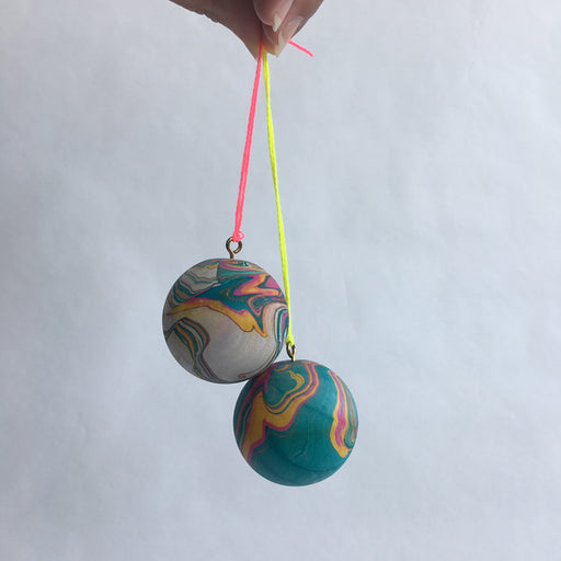 MARBLE BALL ORNAMENT
